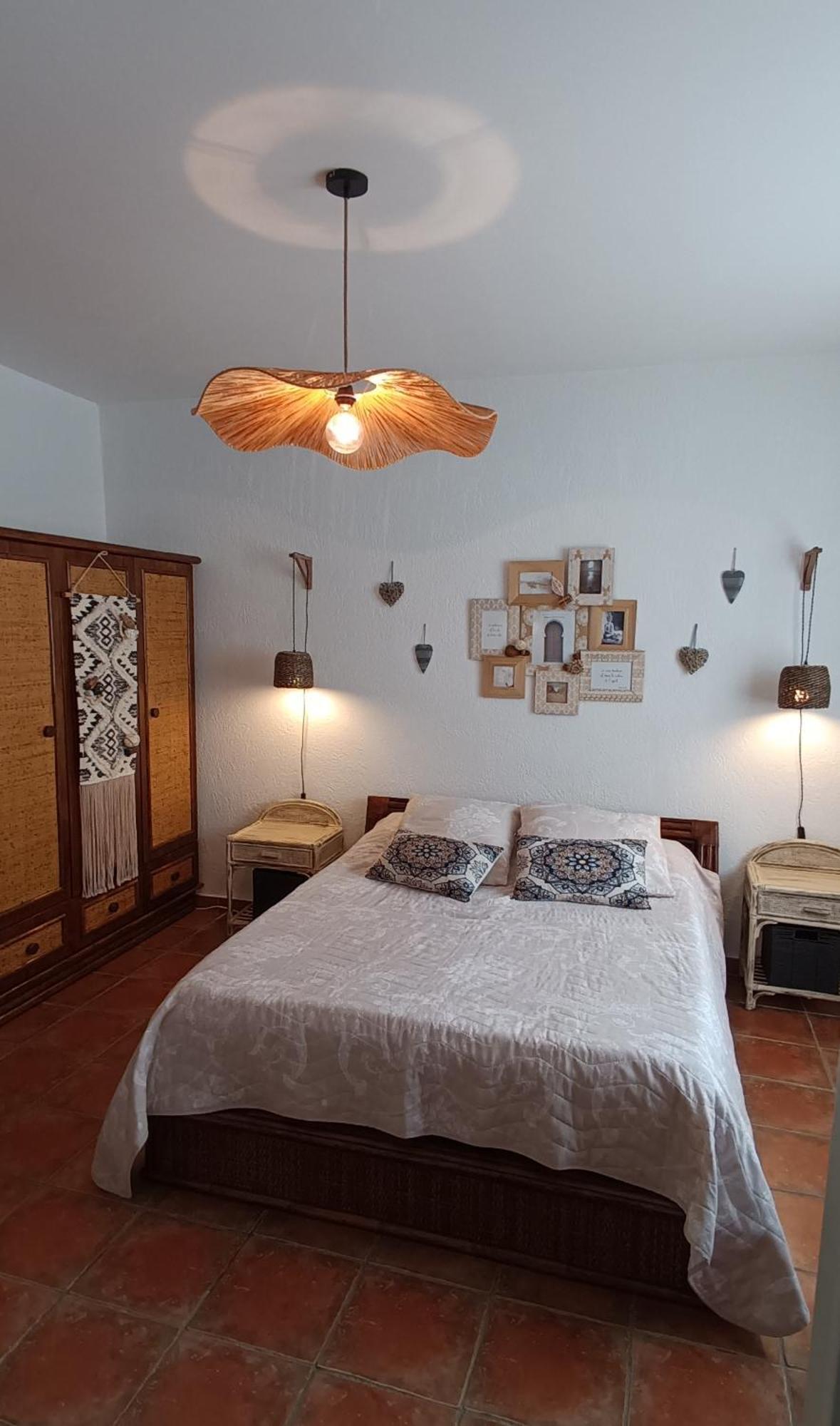 Le Petit Patio Bed & Breakfast Aigues-Mortes Exterior photo